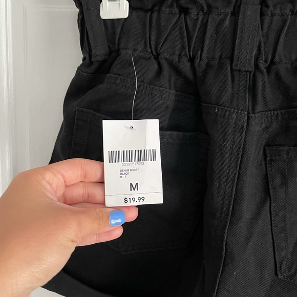 Brand new shorts - Picture 3 of 4